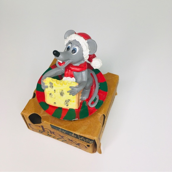 Christmas cheese button mouse MSC Montreal Canada - Picture 4 of 8